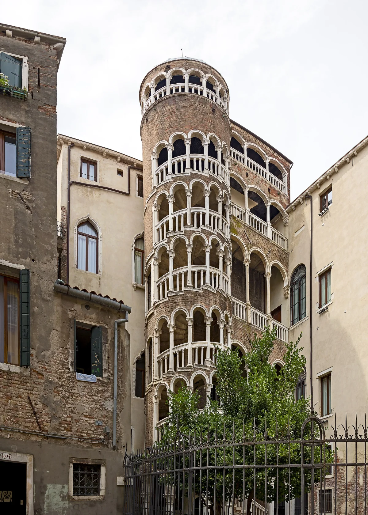 Scala Contarini del Bovolo (Venice)