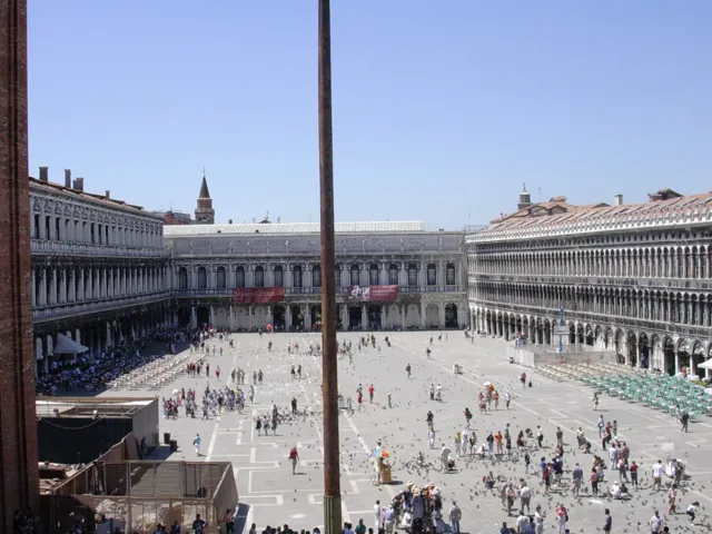 Venezia_piazza_s.Marco.JPG