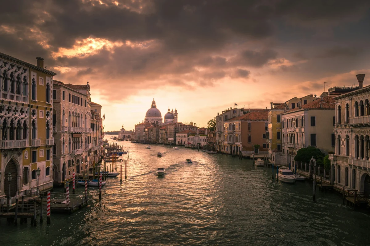 Warm evening light over the Grand Canal and Santa Maria della Salute